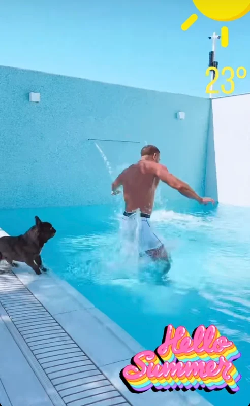 Dorian Popa a făcut ieri prima baie pe anul ăsta în piscina lui din curte
