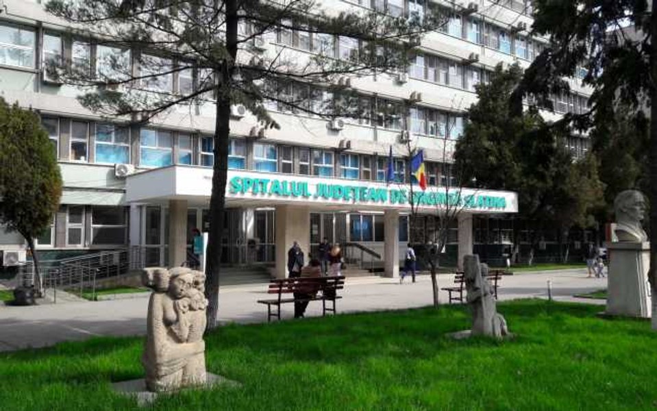 Tragedie la Slatina: un bărbat de 66 de ani a murit în drum spre Craiova, din cauza lipsei de cardiologi la spitalul din localitate