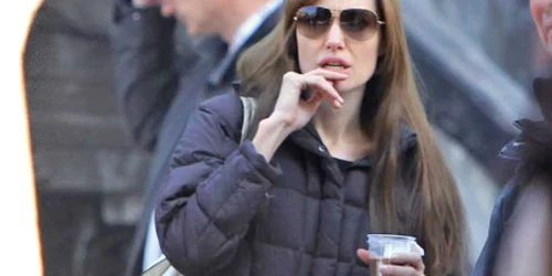 Angelina Jolie, pe platoul de filmare al lungmetrajului pe care-l regizează în Budapesta  