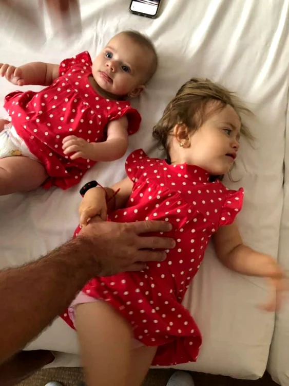 Cele două fetiţe ale Gabrielei Cristea 