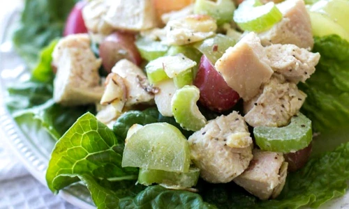 Salata de pui cu struguri si telina jpeg