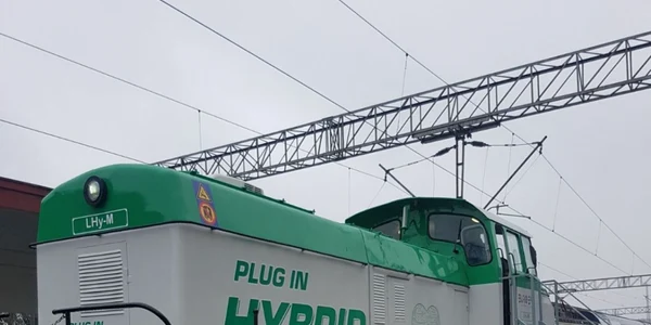 locomotiva hibrid