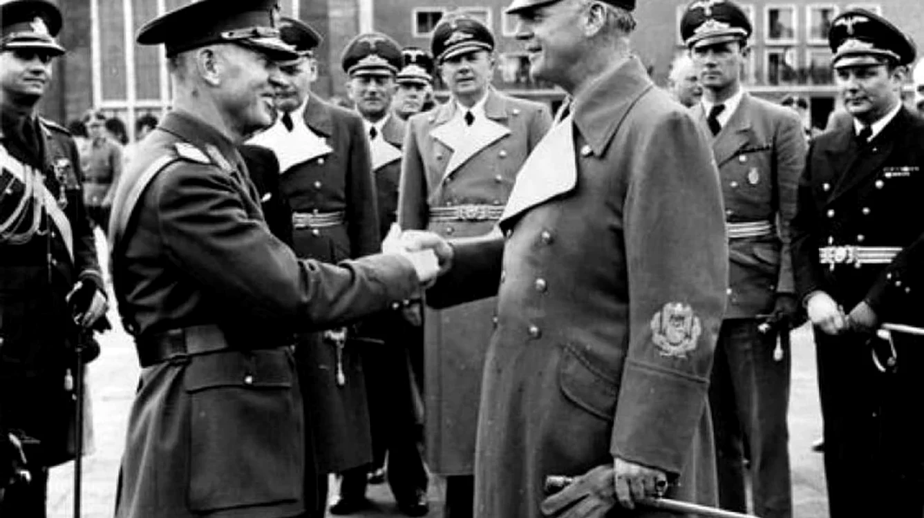 Întâlnirea dintre mareşalul Ion Antonescu şi Adolf Hitler FOTO Historia