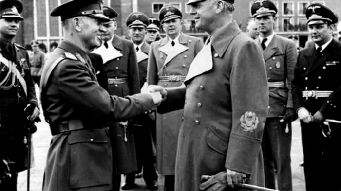 Întâlnirea dintre mareşalul Ion Antonescu şi Adolf Hitler FOTO Historia