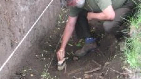 Cimitir medieval şi monede de pe vremea lui Alexandru cel Bun, descoperite în centrul Sucevei jpeg