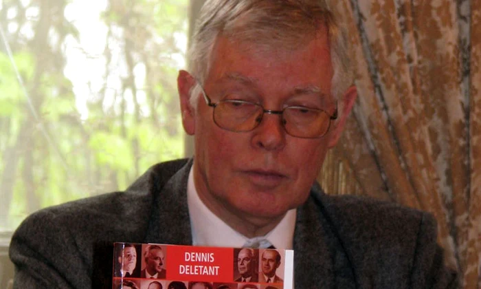 Dezbatere «Historia»: Despre operațiuni secrete și manipularea istoriei cu Dennis Deletant / VIDEO jpeg
