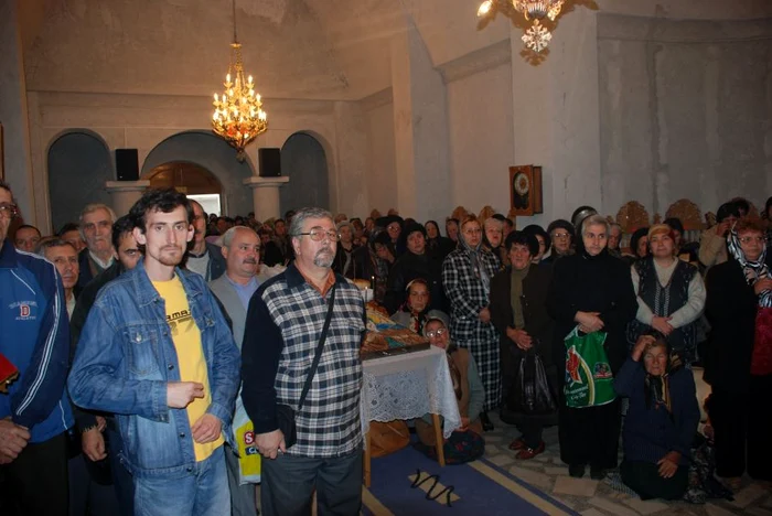 Brăila:Sute de brăileni s-au înghesuit la hramul Sf. Dimitrie