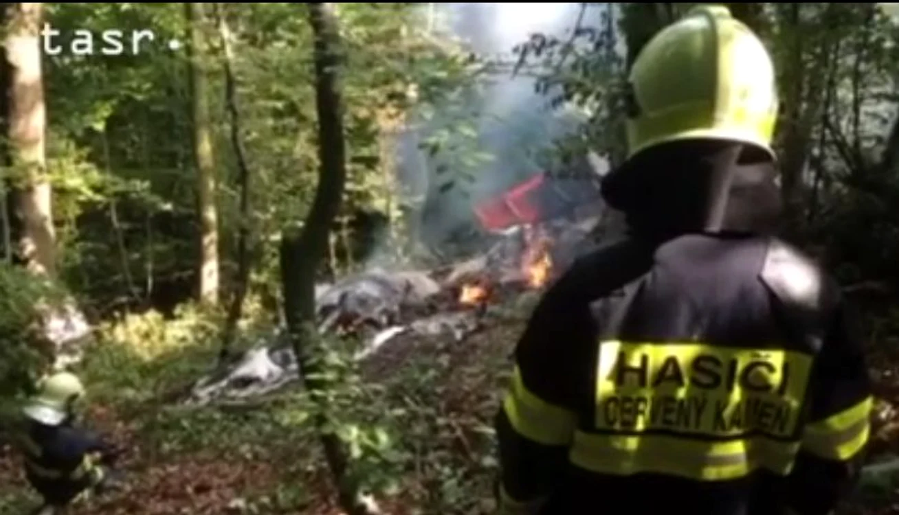 
    Forţele de intervenţie rapidă au fost foarte prompte şi au intervenit la locul prăbuşiriicaptura facebook  