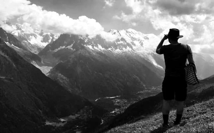 Cu „Săculeţul de Vaideeni prin lume” - Mont Blanc Asociatia Culturala Mostenitorii Nicu Băncescu