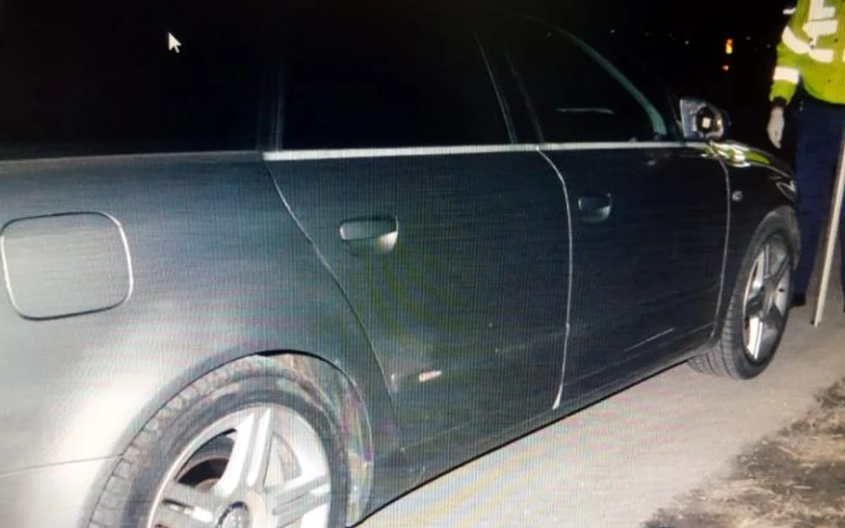 Şoferul a fost oprit, până la urmă, de poliţişti