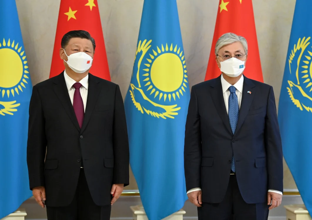 Președintele kazah s-a întâlnit cu președintele chinez Xi Jinping ieri, în Kazahstan FOTO akorda.kz