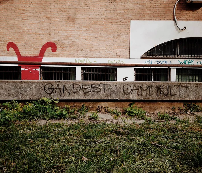 Cu ochii n 3,14 jpeg