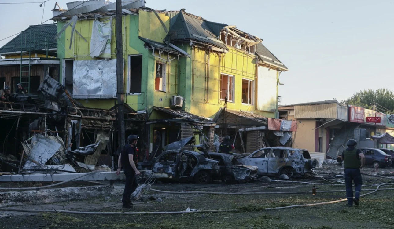 Rușii au lansat două rachete asupra orașului Vilniansk din regiunea Zaporojie FOTO EPA-EFE