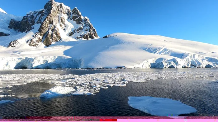 Aproximativ 3.000 de oameni de ştiinţă şi 42.000 de turişti vizitează Antarctica în fiecare an. FOTO: