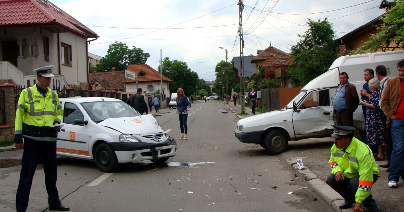 Poliţiştii au stabilit că victima a traversat fără să se asigure (arhivă)
