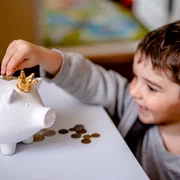 copil bani pixabay jpg