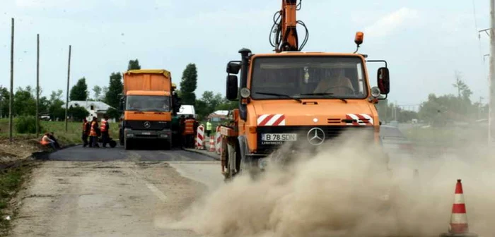 Lucrări pe drumurile judeţene