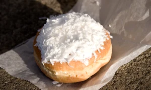 gogosi cu fulgi de cocos jpeg