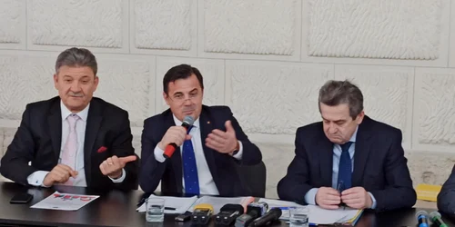 Ministrul Dezvoltării a semnat la Alba Iulia contracte de peste 40 de milioane de euro