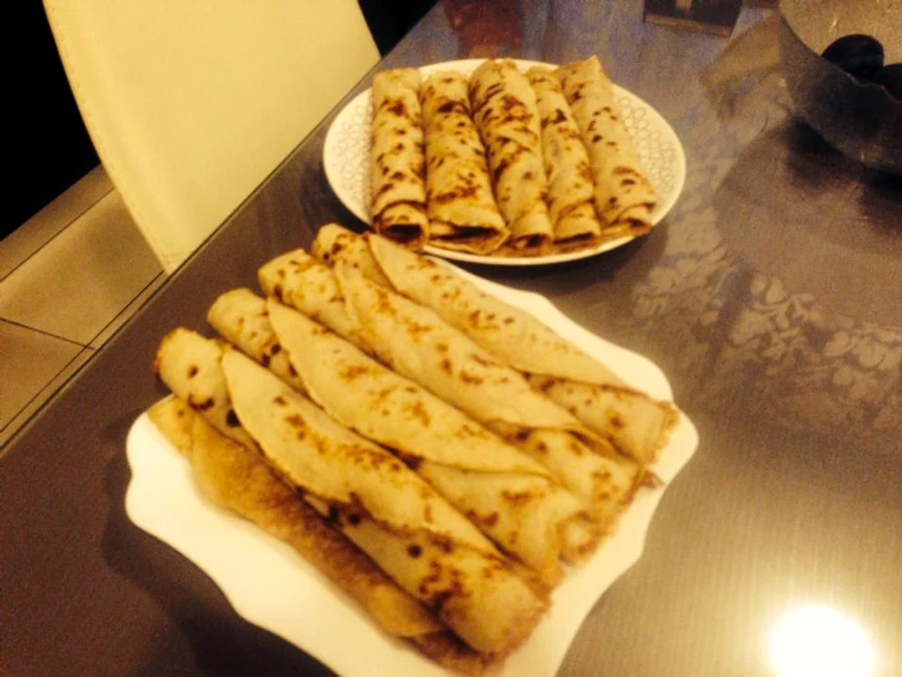Clătite cu dulceaţă de vişine, specialitatea Margheritei