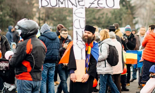 Dumnezeu în piaţă! jpeg