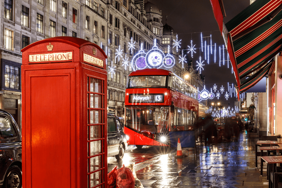 Tinerii români din Londra, cu vârste cuprinse între 14-18 ani, au acces gratuit la cursuri de dezvoltare profesională