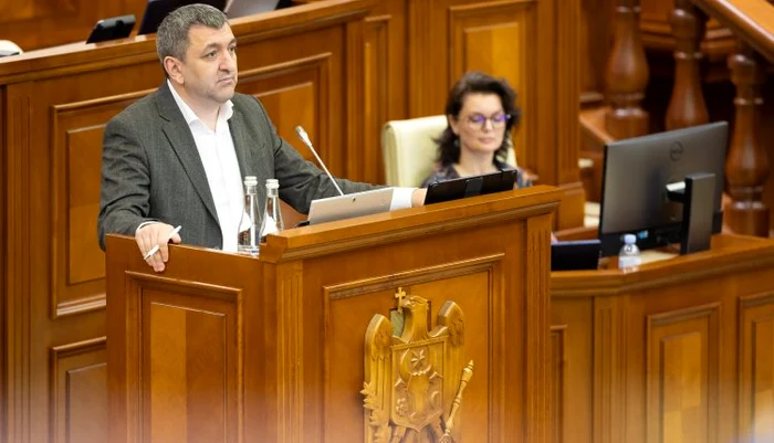 Parlamentul a schimbat regulile de obținere a cetățeniei moldovenești. FOTO: Multimedia.parlament.md