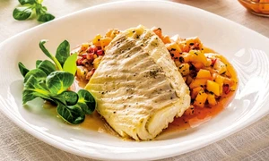 fie de cod cu salsa de fructe jpg