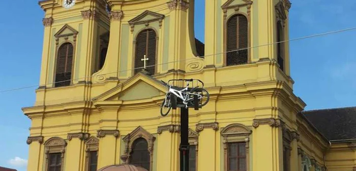 Metodă de antifurt pentru bicicletă FOTO. M.Dragu