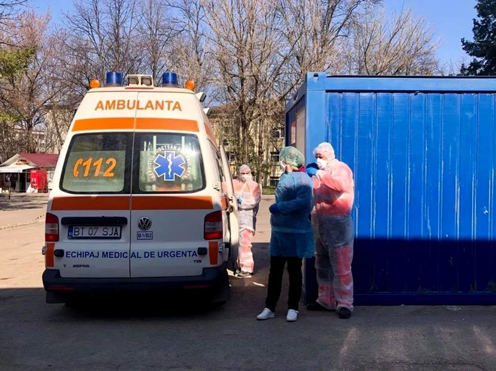 Salariații de la Ambulanța Botoșani trebuie acum să ofere explicații Poliției despre presupușii bani ai pacientuluiFoto: botosaninews.ro