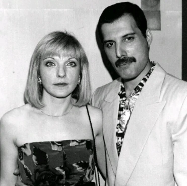 Mary Austin şi Freddie Mercury FOTO Facebook/Arhivă personală