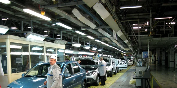 Autoturismele fabricate la Mioveni sunt principalele bunuri autohtone exportate