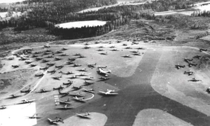 Bundesarchiv Bild 101I 760 0171 19, Norwegen, Flughafen Fornebu Enhanced SR jpg