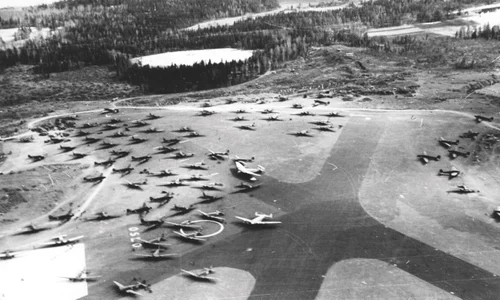 Bundesarchiv Bild 101I 760 0171 19, Norwegen, Flughafen Fornebu Enhanced SR jpg