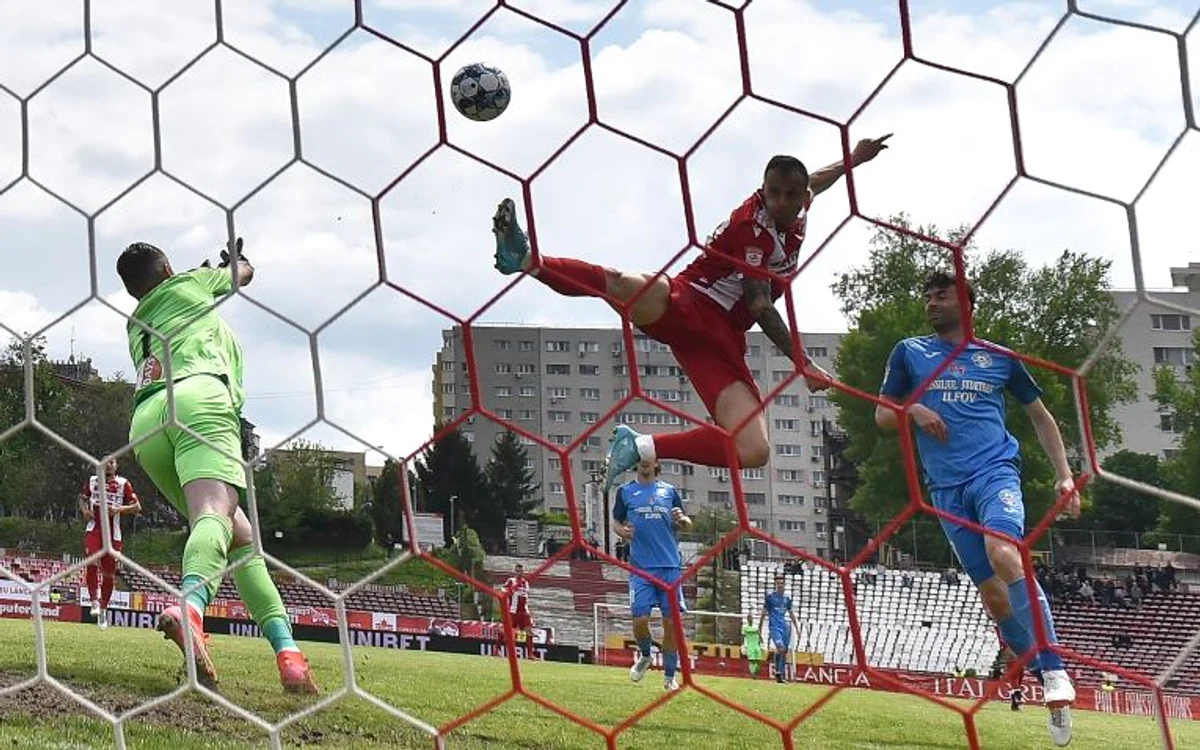 Așa s-a deschis scorul pe stadionul Dinamo (FOTO: Sportpictures)