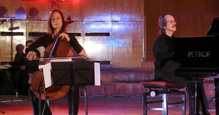 Anja Lechner şi Francois Couturier au concertat în a doua seară a festivalului de la Timişoara