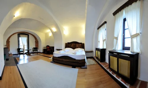 Castelul Tălișoara din Covasna jpeg