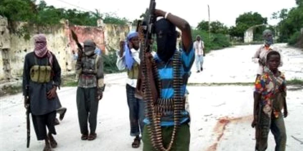 Dublu atentat sinucigaş la Mogadiscio, vinovaţi: extremiştii shebab