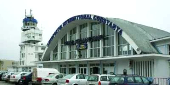 Constanta: Plecaţi acasă cu avionul!