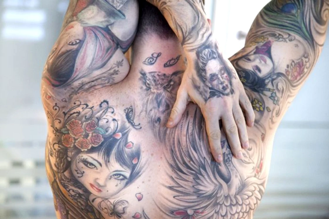 
    Pielea tatuată este tratată cu conservanți pentru a nu intra în putrefacțiefoto: NAPSA  