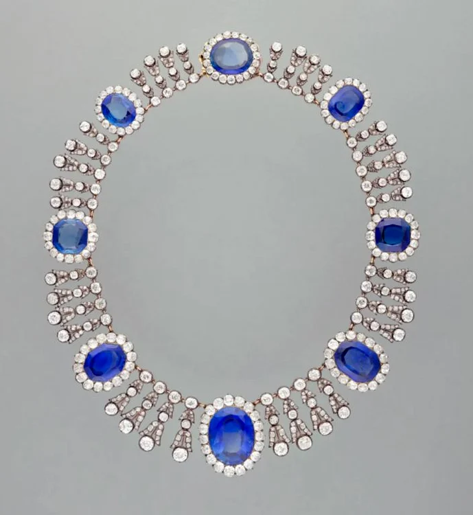 Lanțul Reginei Marie-Amelie (Foto: Muzeul Luvru)