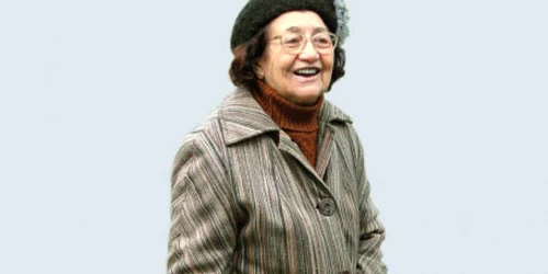Elena Băsescu  a trăit o viaţă simplă, fără a profita de funcţia fiului