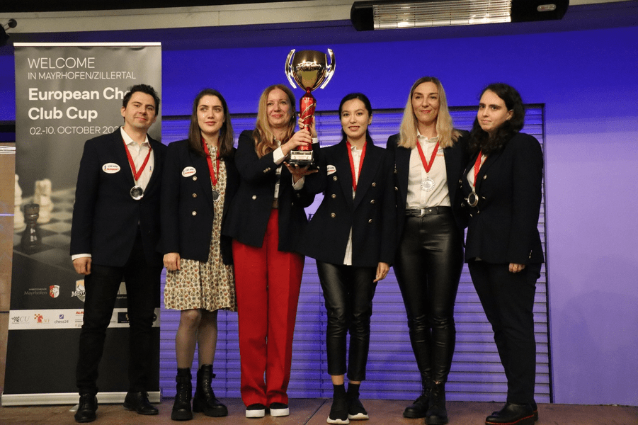 Românii, spectacol în Liga Campionilor șahului: Fetele au luat argintul, iar băieții au fost la un pas de bronz