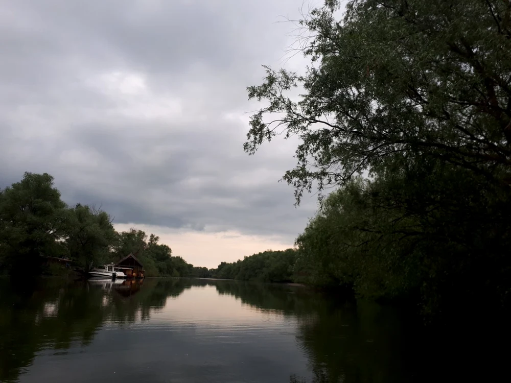 Refugiu pescăresc pe Lacul Sireasa FOTO M.I.