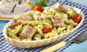 salata de paste cu peste 580x400 jpeg