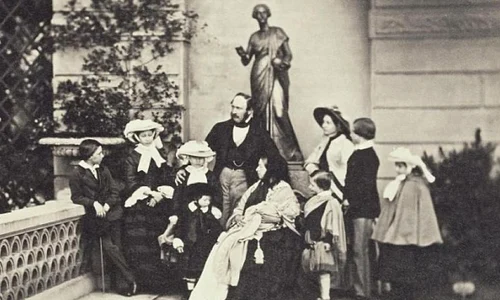 Premiere regale  Cine a fost primul monarh care a călătorit cu trenul? jpeg