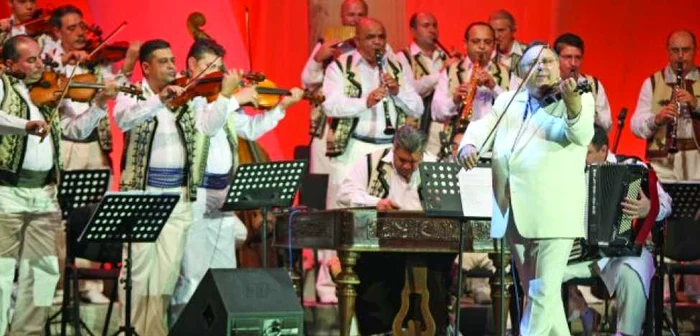 Ansamblul Maria Tănase are în prezent 58 de angajaţi