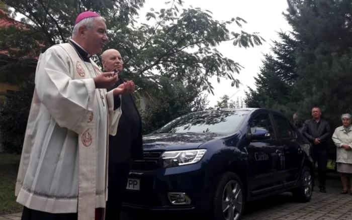 Loganul cu care a circulat Papa Francisc a ajuns la Timişoara FOTO Ştefan Both