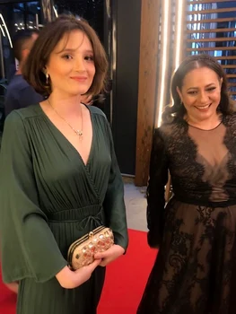 Carmen Trandafir și fiica ei, Ana, au venit împreună la petrecerea VIVA / Sursa: Alina Erimia