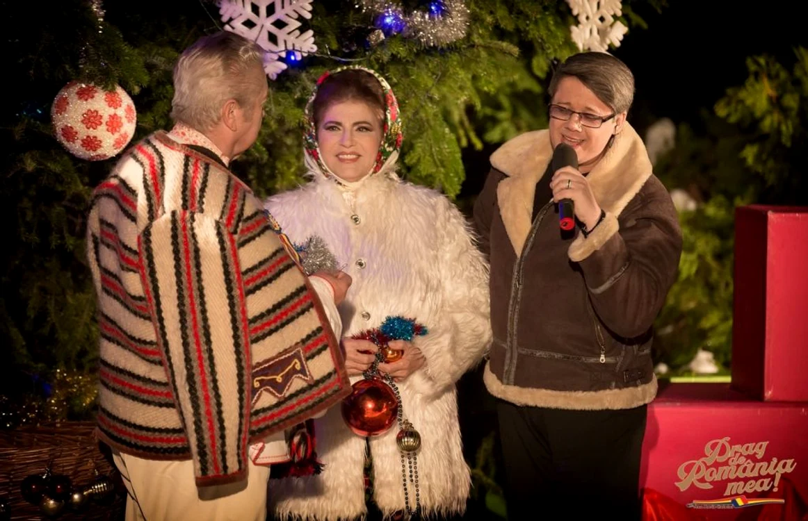 Fuego împodobeşte bradul alături de Irina Loghin şi Gheorghe Turda FOTO TVR